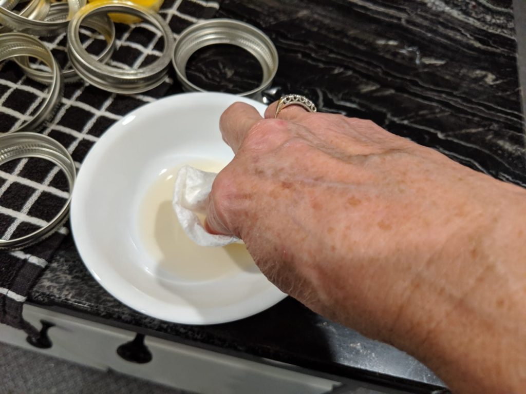 Prepping canning lids